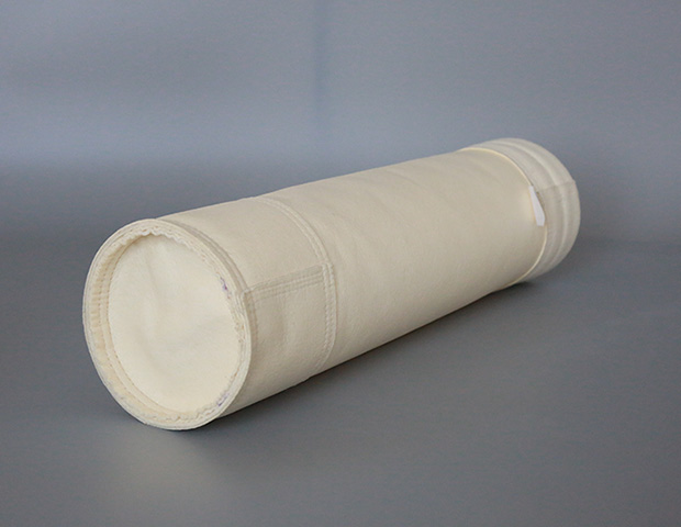 Acrylic dust filter bag with membrane